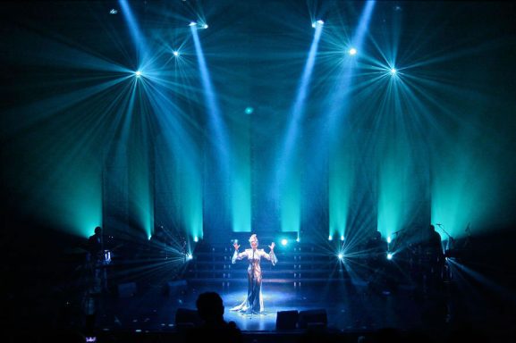 A.Dombasle_lumiere_Vincent_Mongourdin